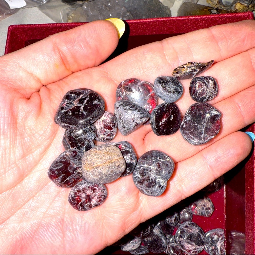 Natural Garnet Stones
